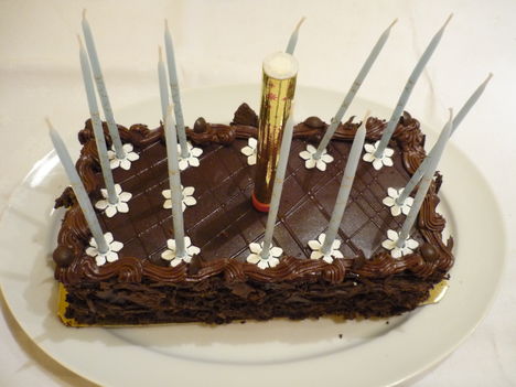Sacher csokoládé torta