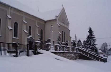 A kónyi templom télen.
