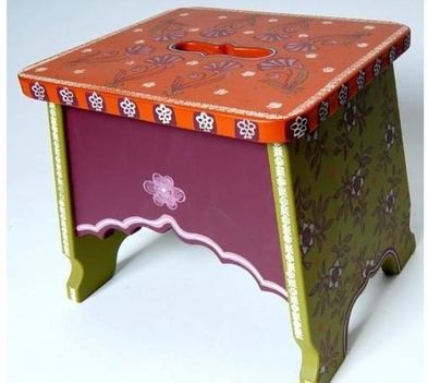 whimsical-hand-painted-childrens-step-stools_1237459362722