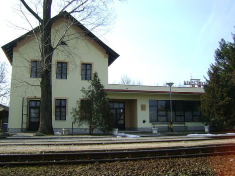 felújított vasútállomás