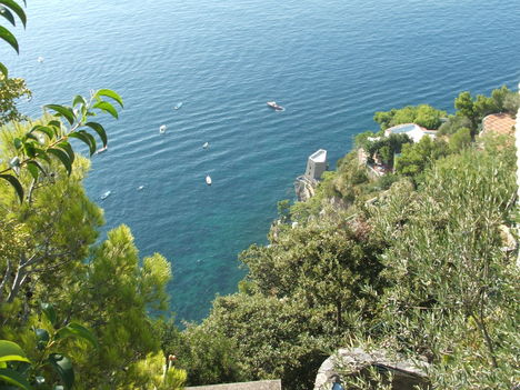 Tirrén-tenger 26 Positano mellett