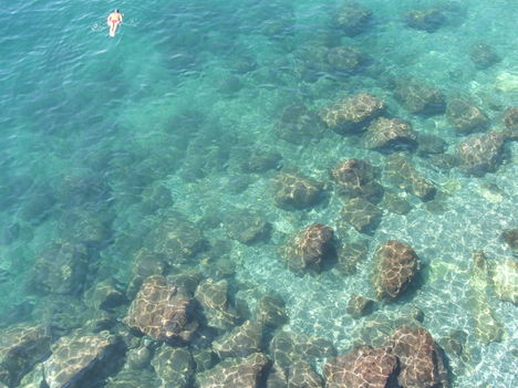 Tirrén-tenger 31 Strandoló Amalfinál