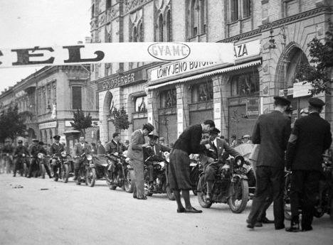 Aradi vértanúk u. 1935. Győr