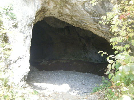 Szeleta barlang bejárata