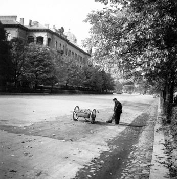 Utcaseprő, 1935.