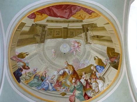 Szűz Mária bemutatása-mennyezet freskó