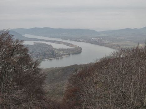 A Duna kanyar északi panorámája