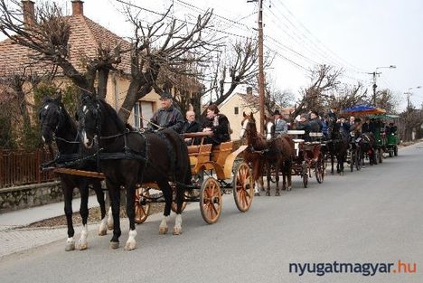 Felvonulás, megynyitó, eredmény hirdetés 8