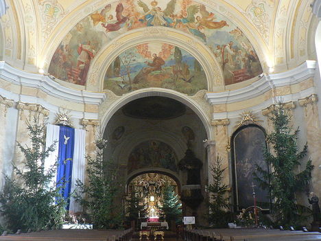 Máriabesnyői bazilika felső temploma
