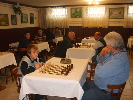 Képek a sakkcsapat életéből 38
