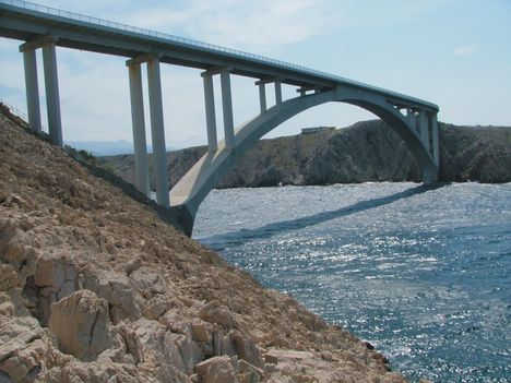 a pagi híd (Horvátország)