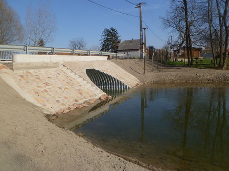 Sérfenyőszigeti új "híd" a Zátonyi-Dunán, 2014. március 10.-én