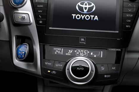 2012-Toyota-Prius-Plus-10[2]
