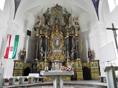 Gyergyószentmiklósi római katolikus templom FŐOLTÁR