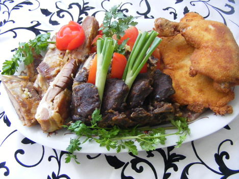 Húsostál