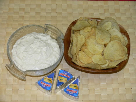 Fűszeres sajtkrém chipsszel 2