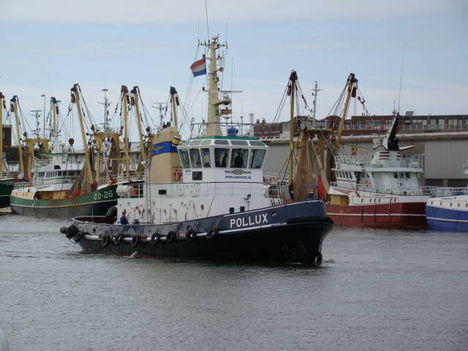 18 vontató halászhajók