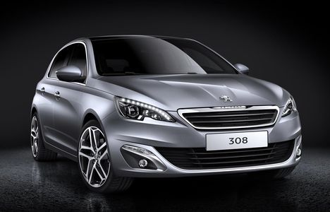 Peugeot 3o8 (contracthíreandlleasing.com)