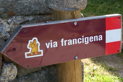 1280px-Via-Francigena-sign útjelző tábla