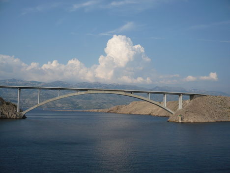 A Pagi híd