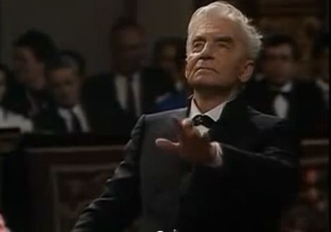 Herbert Von Karajan vezényel 3