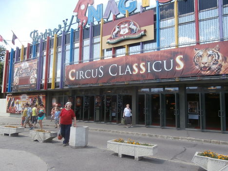 Cirkusz classius előadását láttuk 90 en. 3