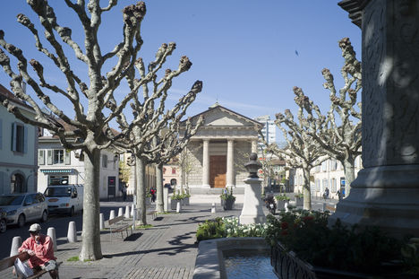 Carouge templom tér