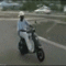 Balfék mopedos-gif