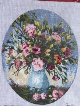 Rózsák kék vázában