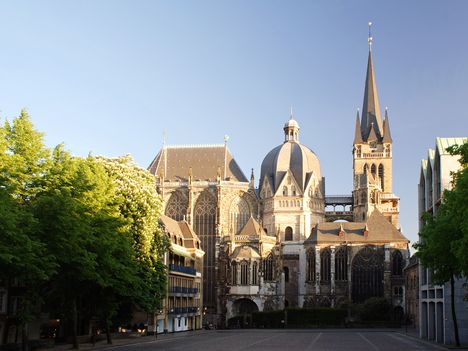 Aachen_Cathedral