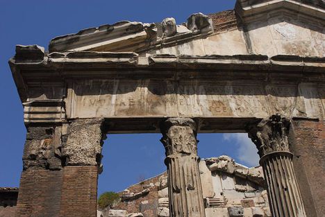 Portico di Ottavia 6