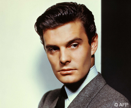 Louis Jourdan (2)