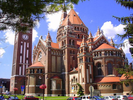 Fogadalmi templom oldalról - Szeged