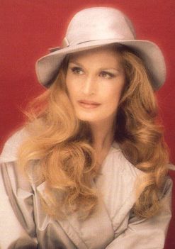 Dalida (2)