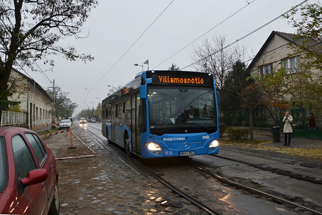 05 - 2014.11.17., a 14v vonala - Az első pótlóbusz (Kadocsa Gyula, iho.hu).jpg