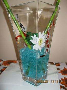 Aranyhalas váza bambusszal, vízkristálzba 3