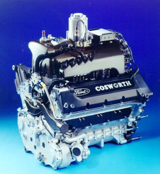 Cosworth_engine_3