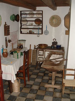 tájházi konyha 20. század elejét mutató enteriőr