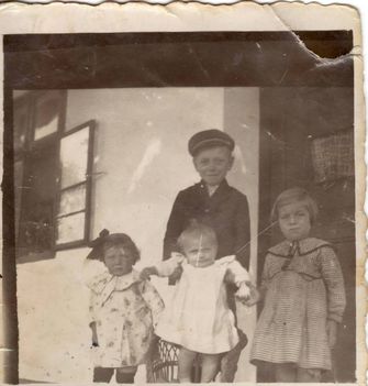 1937. Dömötör gyerekek