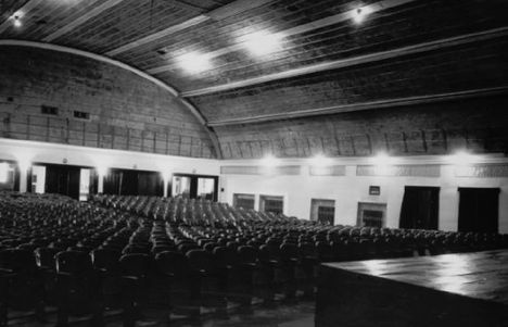 Kossuth XIII. mozi nézőtére