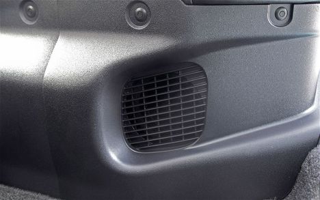 2012-Toyota-Prius-C-battery-pack-cooling-vent