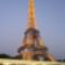 A kivilágított Eiffel-torony