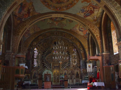 Füzesmikola Kolsotror templom belső