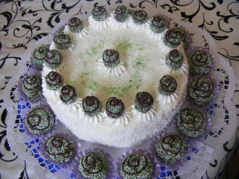 Kókuszgolyós torta