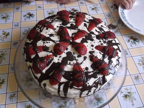 Otthon 2015 Vaniliás epres torta.
