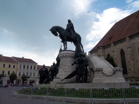 Kolozsvár, Mátyás király lovasszobra