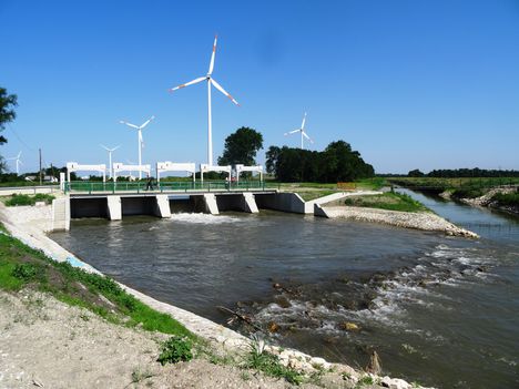 Lajta folyó, a mosonmagyaróvári Lajta zsilip alvíze, 2015. június 04.-én