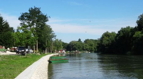 Mosoni-Duna Halászi község belterületén 2015. július 04.-én