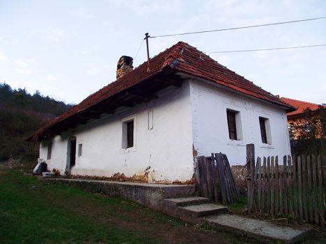 30. KOMLÓSKA ház