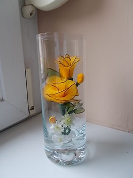 rózsa pohárban